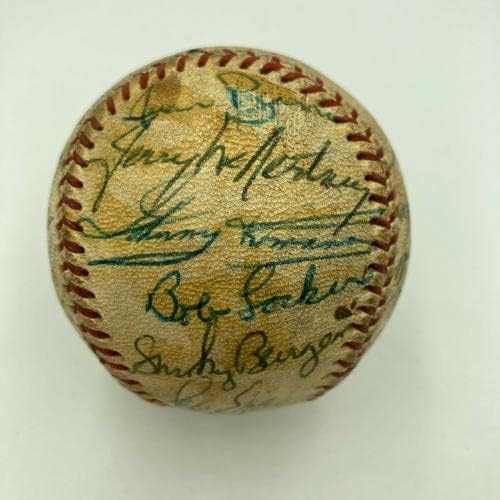 1966. Ekipa Chicago White Sox potpisala je službenu američku bejzbol - autogramirani bejzbol